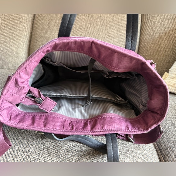 Sherpa I Soleil CovertQuilted Mauve Women's Tote Backpack - Stylish Everyday Bag - Picture 3 of 7